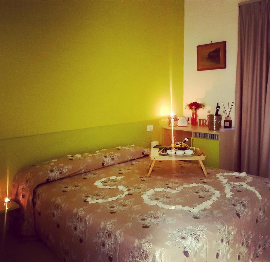 Serena Rooms Solofra Екстериор снимка