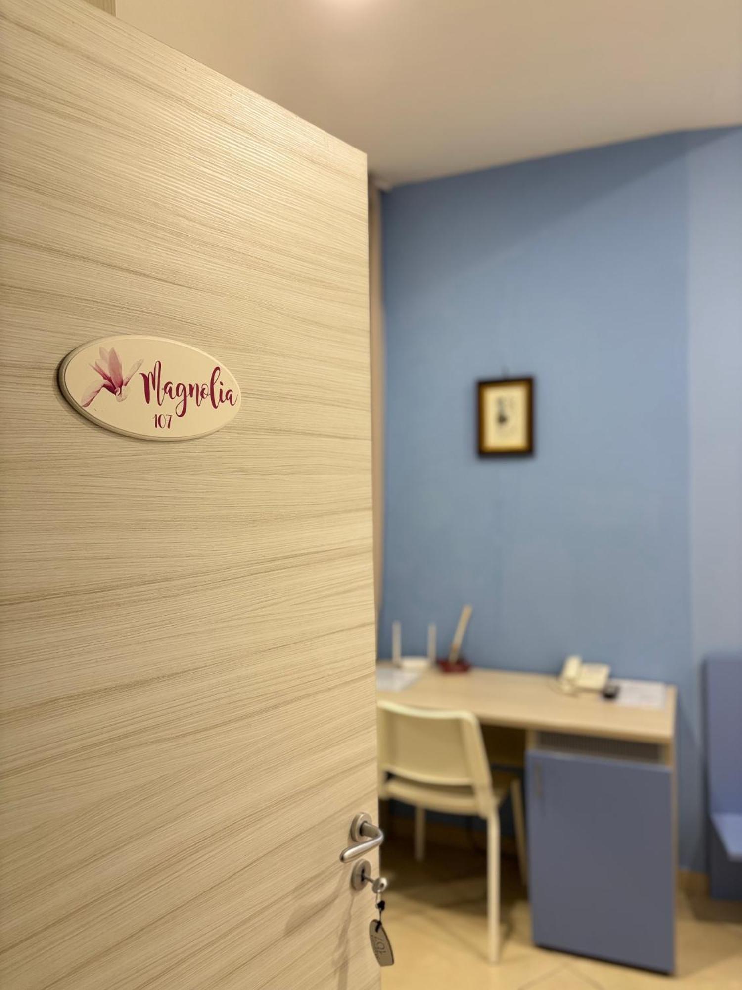 Serena Rooms Solofra Екстериор снимка