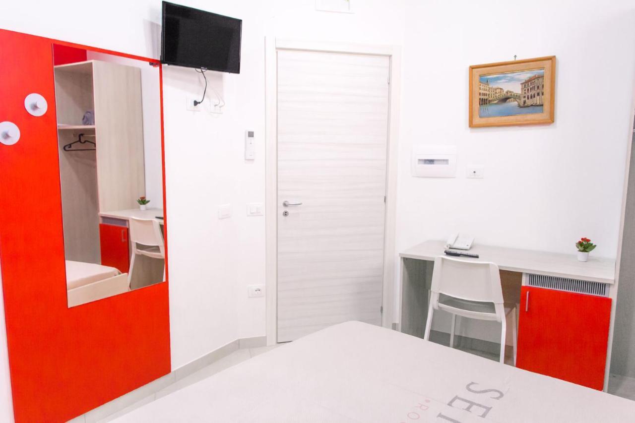 Serena Rooms Solofra Екстериор снимка